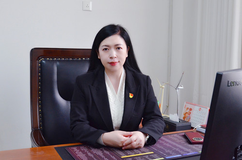 霍红，女，汉族，1977年4月出生，中共党员，阜新市残疾人联合会党组书记、理事长。